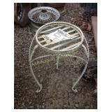 Wire plant stand