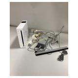 Wii game console, chords, powerpack