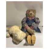 Stuffed bear and stuffed cat bear measures