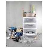 Kitchen utensils, microwave baking pan, cream and