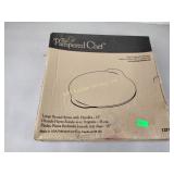 Pampered chef, large round stone with handles 15