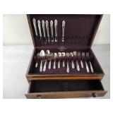 Partial set of Prestige silverware in DeLuxe by