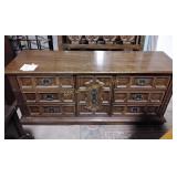 Stanley furniture Dresser 72 x 21 x 32, some