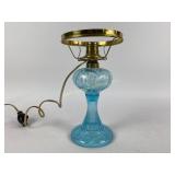 Northwood Daffodil opalescent glass oil lamp
