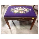 Needlepoint cushion bench, scratches