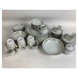 Dishes, sterling fine China Florentine, has some