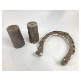 Horseshoe, clock weights