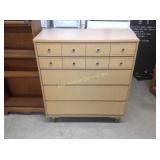 Kroehler laminate chest of drawers. Scratches
