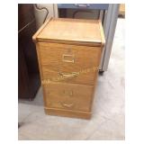 Oak 2-drawer file cabinet. 28"h x 16"w x 17"d