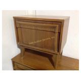 Basic witz, mcm, Night stand, scratches, wear,