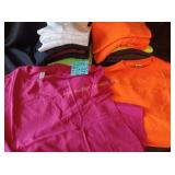 Tee shirts Med 10 with pockets 10 no pockets