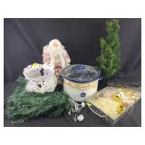 Rival crock pot, magnavox TB100mw9, 20" christmas