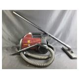 Eureka 10 amps vacuum, two vacuum attachments,