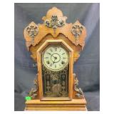 Seth Thomas Clock co wooden wind up clock with