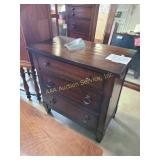Wooden commode, 30"x17"x30" good condition