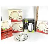 1991 Christmas dishes- dinner plates,