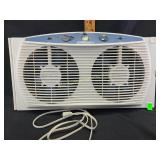 Holmes Accutemp window fan- works