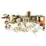 Ceramic cherub figurines