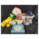 Pie stand hose, crochet thread, stuffed animals