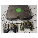 Xbox, two controllers no plug-in cord