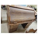 Post master roll top desk