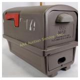 Plastic large capacity mailbox with newspaper