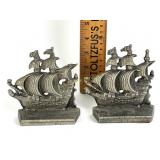 Metal ship bookends