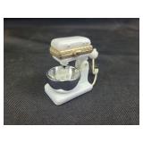 PHB Mixer porcelain trinket box