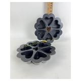 (2) like new Nordic Ware heart cupcake pans