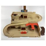 Hot wheels service center toy. 1979 by Mattel