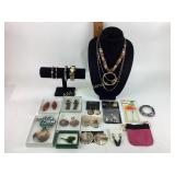 Costume jewelry, Jade crane/goose brooch,