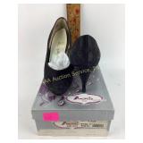 Amante heels style pastel. Color black size 8