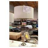 Freestanding lamp, two bulbs chain switch good