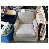 Tweed cream colored armchair very good condition