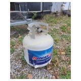 15 lb propane tank