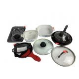 Pioneer Woman cast iron skillet with silicone