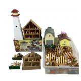Birdhouse and keepsake assortment good condition