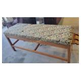 Lasko, Long cushioned bench with wooden frame a
