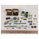 Jewelry necklaces pins.Renault 1911 plastic car,