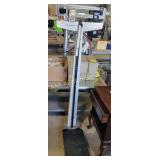 Health o meter physician scale, featuring a l