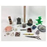 Walt Disneyï¿½s Donald Duck green plastic figurine