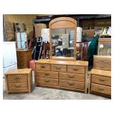 Matching Bedroom Set with Mirror ï¿½ Complete