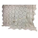 Pair of 2 lace tablecloths