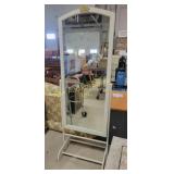 Free Standing swivel mirror