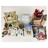 KitchenAid knife set in original block, Frankoma