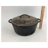 Lodge cast iron Dutch oven with lid