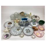 Silver plated cream & sugar set on tray.