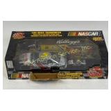 NASCAR Kelloggs 1:64 Scale Transporter Set