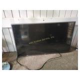 LG 32-inch LED TV with Wall Mount