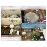 Set of 4 Akro Agate Planters with Floral Design